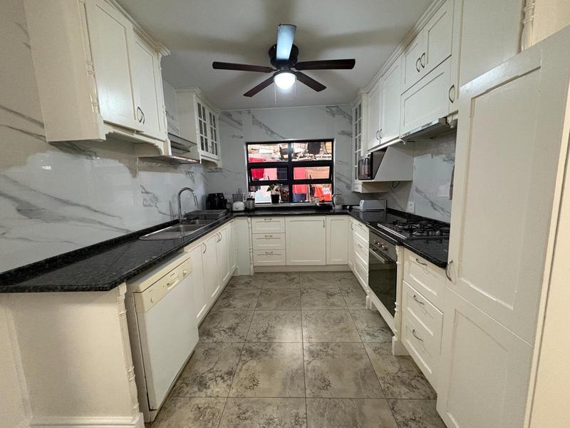 To Let 3 Bedroom Property for Rent in Wetton Western Cape